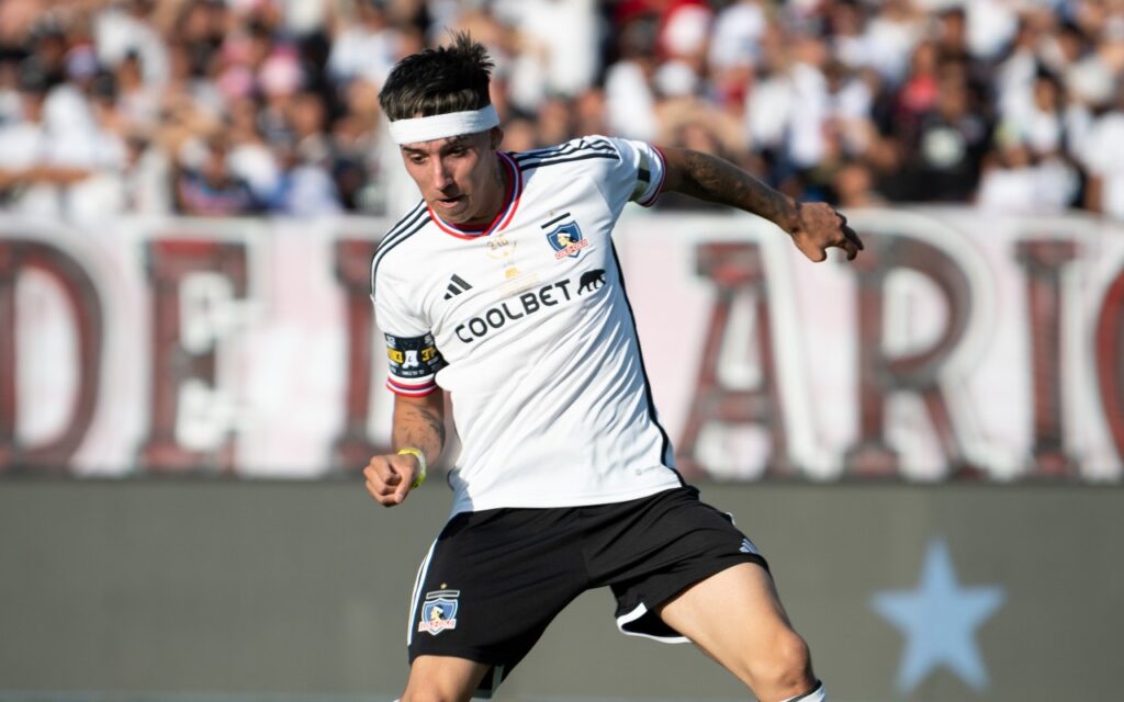 Pailita Jugando para Colo Colo