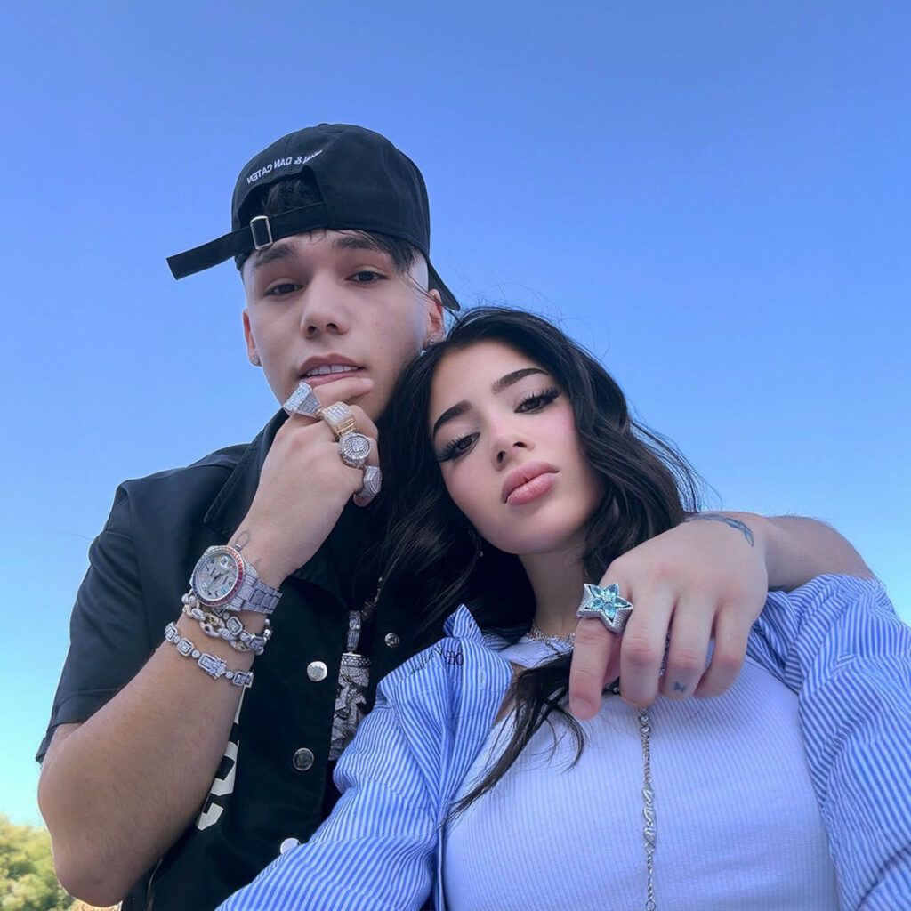 Jere Klein y Katteyes