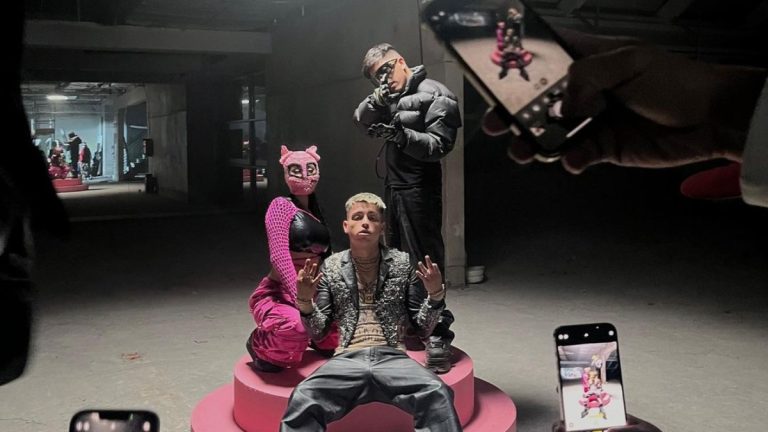 King Savagge, Paloma Mami y AK4:20