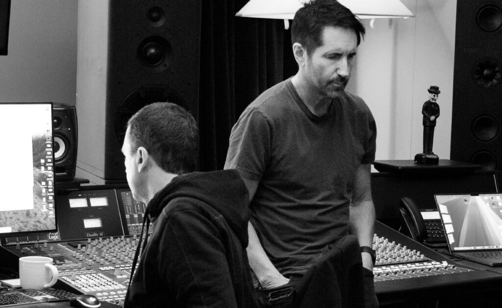 TRON ARES compositores Trent Reznor y Atticus Ross