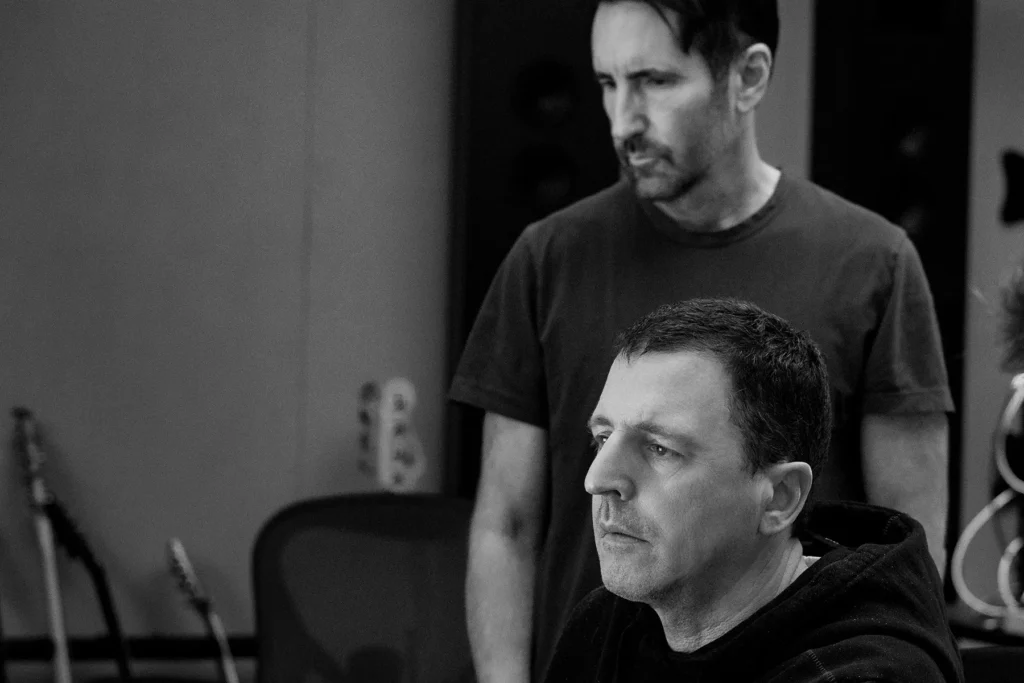 TRON ARES compositores Trent Reznor y Atticus Ross