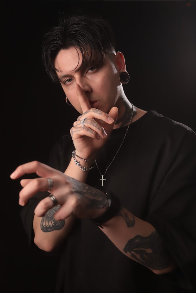 Supertrap curator, Artist and creator Brauxelion
